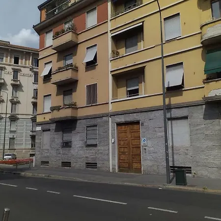 Meta Italy Da Silvia Apartment Milan
